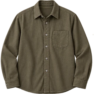 Overshirt i oliv, motsvarande plagget på modellen.